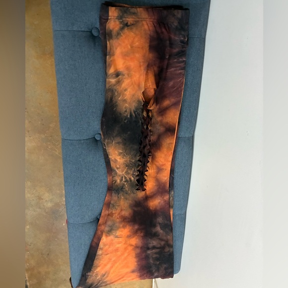 Cutout Pants - Picture 5 of 7